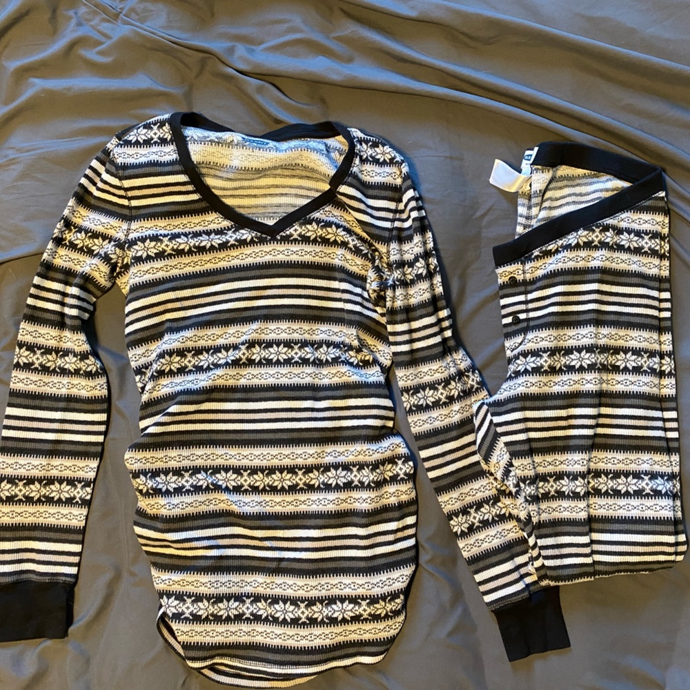 Old Navy maternity thermal pjs
